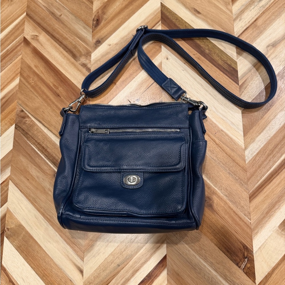 Roma Navy Concealed Carry Crossbody Leather Bag NWOT